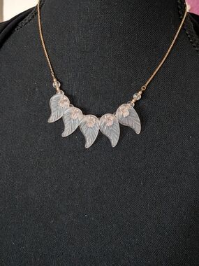 Delicate Vintage Frosted Leaf Pendant Necklace